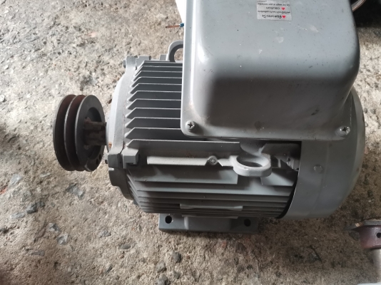 ขาย!! มอเตอร์.ฮิตาชิ.ขนาด7.5แรง380v.รอบ1435.พร้อมใช้งาน