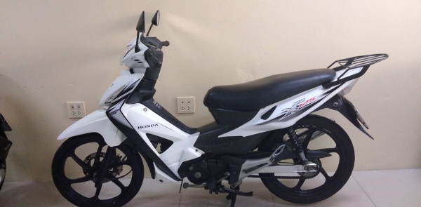 17900 Honda wave125x สตาร์ทมือ ล้อแม็ค เอกสารครบพร้อมโอน