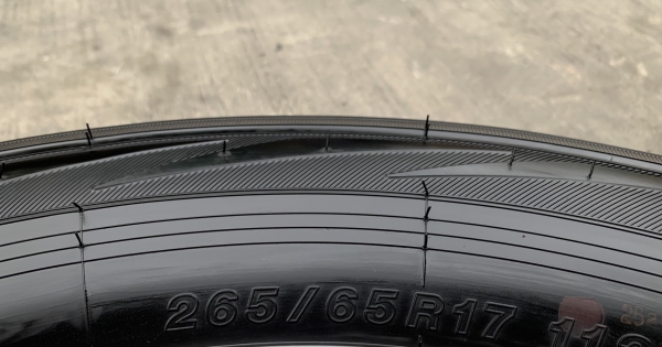 ยางน้องๆป้ายแดง 265-65-17 Yokohama ปี 19 สวยๆ