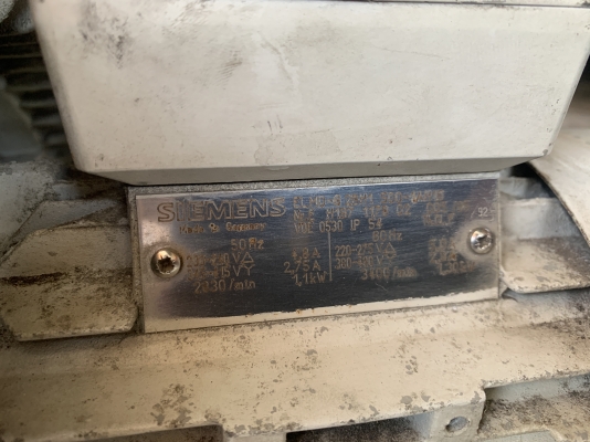 ขายริงโบลเวอร์ดูด-เป่าอากาศ Siemens 1.5HP. 380V made in Germany ขนาดท่อ 2นิ้ว สภาพสวยใหม่มาก หมุนนิ่ม พร้อมใช้งาน ขายริงโบลเวอร์ดูด-เป่าอากาศ Siemens 1.5HP. 380V made in Germany ขนาดท่อ 2นิ้ว สภาพสวยใหม่มาก หมุนนิ่ม พร้อมใช้งาน