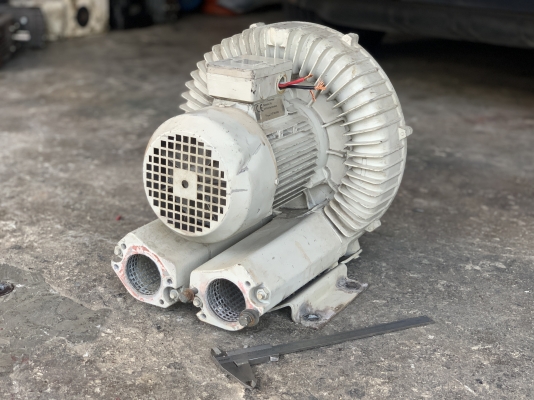 ขายริงโบลเวอร์ดูด-เป่าอากาศ Siemens 1.5HP. 380V made in Germany ขนาดท่อ 2นิ้ว สภาพสวยใหม่มาก หมุนนิ่ม พร้อมใช้งาน ขายริงโบลเวอร์ดูด-เป่าอากาศ Siemens 1.5HP. 380V made in Germany ขนาดท่อ 2นิ้ว สภาพสวยใหม่มาก หมุนนิ่ม พร้อมใช้งาน