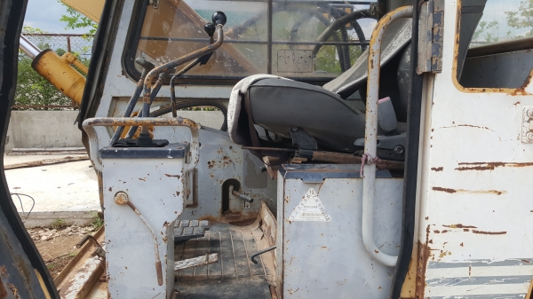 ขาย แบคโฮ SUMITOMO LS-1600FJ เครื่องดี ปั้มดี ตัวเดินอ่อน 1 ข้าง เฟรมสวย โซ่ดี ราคาต่อรองได้ ขาย แบคโฮ SUMITOMO LS-1600FJ เครื่องดี ปั้มดี ตัวเดินอ่อน 1 ข้าง เฟรมสวย โซ่ดี ราคาต่อรองได้