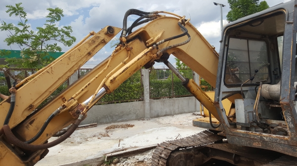 ขาย แบคโฮ SUMITOMO LS-1600FJ เครื่องดี ปั้มดี ตัวเดินอ่อน 1 ข้าง เฟรมสวย โซ่ดี ราคาต่อรองได้ ขาย แบคโฮ SUMITOMO LS-1600FJ เครื่องดี ปั้มดี ตัวเดินอ่อน 1 ข้าง เฟรมสวย โซ่ดี ราคาต่อรองได้