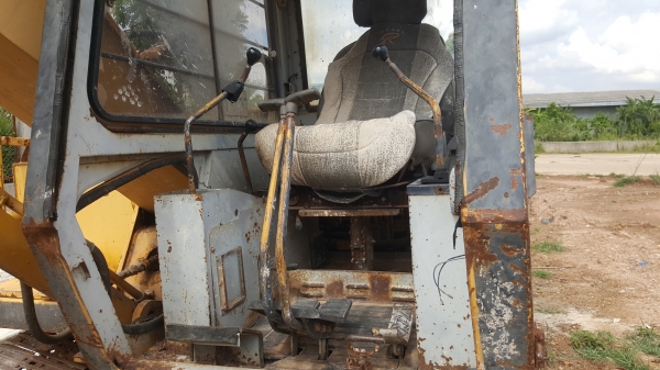 ขาย แบคโฮ SUMITOMO LS-1600FJ เครื่องดี ปั้มดี ตัวเดินอ่อน 1 ข้าง เฟรมสวย โซ่ดี ราคาต่อรองได้ ขาย แบคโฮ SUMITOMO LS-1600FJ เครื่องดี ปั้มดี ตัวเดินอ่อน 1 ข้าง เฟรมสวย โซ่ดี ราคาต่อรองได้