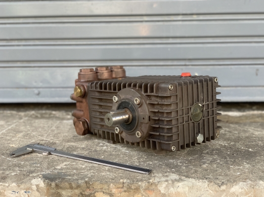 ขายหัวปั๊มฉีดน้ำแรงดันสูง Inter Pump made in Italy รุ่น W2141 รุ่นตัวใหญ่ ทำแรงดันได้ 210บาร์ สภาพสวยใหม่มาก ใช้งานมาน้อยครั้ง หมุนนิ่ม พร้อมใช้งาน ขายหัวปั๊มฉีดน้ำแรงดันสูง Inter Pump made in Italy รุ่น W2141 รุ่นตัวใหญ่ ทำแรงดันได้ 210บาร์ สภาพสวยใหม่มาก ใช้งานมาน้อยครั้ง หมุนนิ่ม พร้อมใช้งาน
