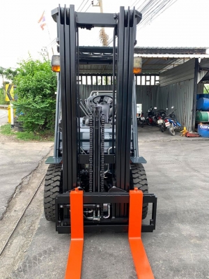 ขาย TOYOTA 8FD25 รถนอกเก่าญี่ปุ่น รถปี 2013 1DZ III เสา 5 เมตร แผงงาสไลด์ เกียร์ออโต้ ขาย TOYOTA 8FD25 รถนอกเก่าญี่ปุ่น รถปี 2013 1DZ III เสา 5 เมตร แผงงาสไลด์ เกียร์ออโต้