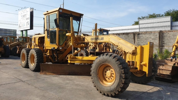 รถเกรด CAT 140G S/N 13780