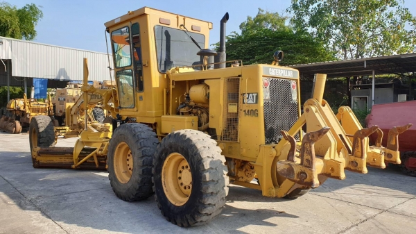 รถเกรด CAT 140G S/N 13780