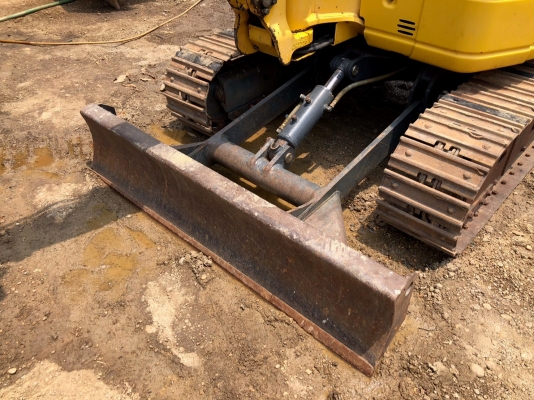 ขายรถขุด Komatsu PC30MR-2 ตู้เก๋ง ไลน์หัวเจาะ ยกเก๋งได้ โทร 081-8581834 แบงค์ เจ้าของขายเอง