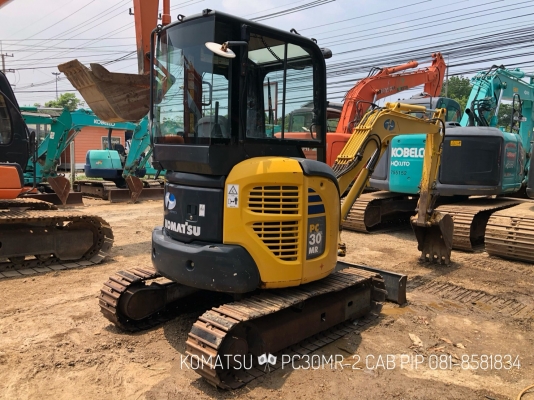 ขายรถขุด Komatsu PC30MR-2 ตู้เก๋ง ไลน์หัวเจาะ ยกเก๋งได้ โทร 081-8581834 แบงค์ เจ้าของขายเอง