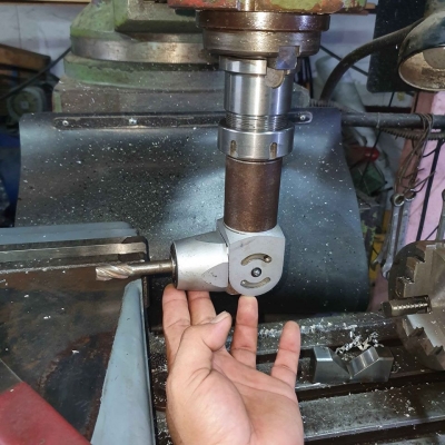 ขายครับขาย multi-angle head สภาพตามรูป ขาดปลอกรัด ขาย 8000 บาท