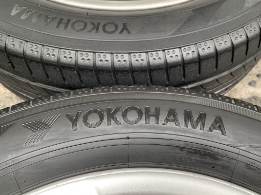 ล้อแม็ก Toyota Vios Yaris ลาย 5 ก้าน ขอบ 15 แถมยาง 185-60-15 Yokohama ปี 16