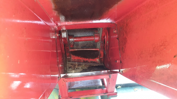 เครื่องสับกิ่งไม้ 14800 บาท ตัวป่าว