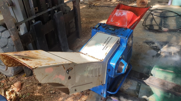 เครื่องสับกิ่งไม้ 14800 บาท ตัวป่าว