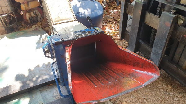 เครื่องสับกิ่งไม้ 14800 บาท ตัวป่าว