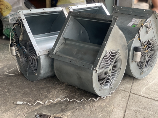 ขายพัดลมโบวเวอร์ดูด-เป่าอากาศ EBM 650W 220V ไฟบ้าน made in Germany สภาพสวย หมุนนิ่ม ให้ลมแรง พร้อมใช้งาน มี 4ตัวครับ ราคาตัวละ 2,800 บาท ขายพัดลมโบวเวอร์ดูด-เป่าอากาศ EBM 650W 220V ไฟบ้าน made in Germany สภาพสวย หมุนนิ่ม ให้ลมแรง พร้อมใช้งาน มี 4ตัวครับ ราคาตัวละ 2,800 บาท