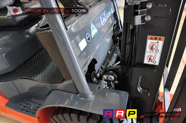 ขายรถโฟล์คลิฟท์มือสอง TOYOTA รุ่น 8FD25-44895 นำเข้าจากประเทศญี่ปุ่น 100\% ไม่เคยใช้งานในไทย