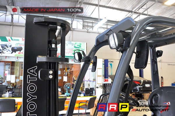 ขายรถโฟล์คลิฟท์มือสอง TOYOTA รุ่น 8FD25-44895 นำเข้าจากประเทศญี่ปุ่น 100\% ไม่เคยใช้งานในไทย