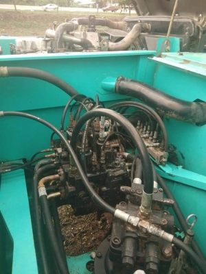 KOBELCO SK200-8YN12SUPER ระบบดี ลอนเลอร์เปลี่ยนใหม่ ชม.หมื่นต้นๆคอมนอก10,000 KOBELCO SK200-8YN12SUPER ระบบดี ลอนเลอร์เปลี่ยนใหม่ ชม.หมื่นต้นๆคอมนอก10,000