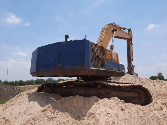 ขาย 365,000 บาท KOMATSU PC200-3 สภาพพร้อมใช้ เอกสารเล่มทะเบียน สนใจดูรถ ที่ จังหวัด มหาสารคาม