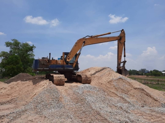 ขาย 365,000 บาท KOMATSU PC200-3 สภาพพร้อมใช้ เอกสารเล่มทะเบียน สนใจดูรถ ที่ จังหวัด มหาสารคาม
