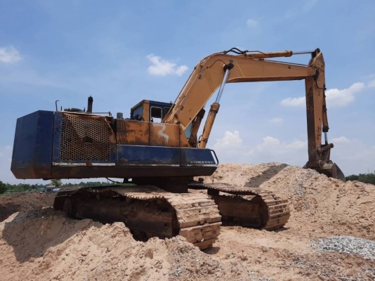 ขาย 365,000 บาท KOMATSU PC200-3 สภาพพร้อมใช้ เอกสารเล่มทะเบียน สนใจดูรถ ที่ จังหวัด มหาสารคาม