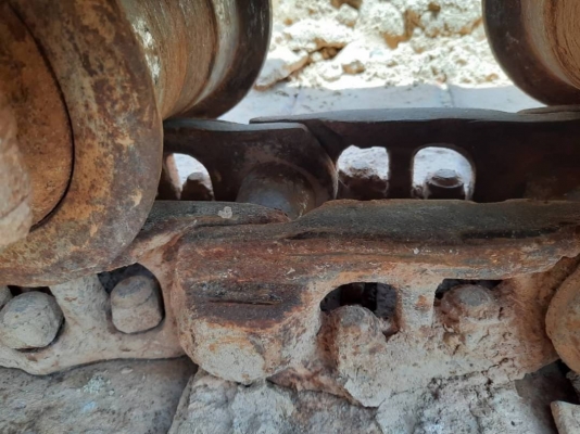 ขาย 365,000 บาท KOMATSU PC200-3 สภาพพร้อมใช้ เอกสารเล่มทะเบียน สนใจดูรถ ที่ จังหวัด มหาสารคาม
