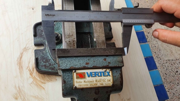 ขายครับขาย ปากกาองศา ไฮดรอลิค vertex 4" ขยายปากได้กว้าง 6" สภาพสวย สมบูรณ์ ตามรูป 12500 บาท 0814583376 เอก ปทุม ขายครับขาย ปากกาองศา ไฮดรอลิค vertex 4" ขยายปากได้กว้าง 6" สภาพสวย สมบูรณ์ ตามรูป 12500 บาท 0814583376 เอก ปทุม