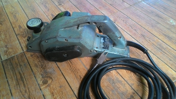 กบไฟฟ้า HITACHI P30 รุ่นเก่า