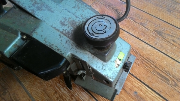 กบไฟฟ้า HITACHI P30 รุ่นเก่า