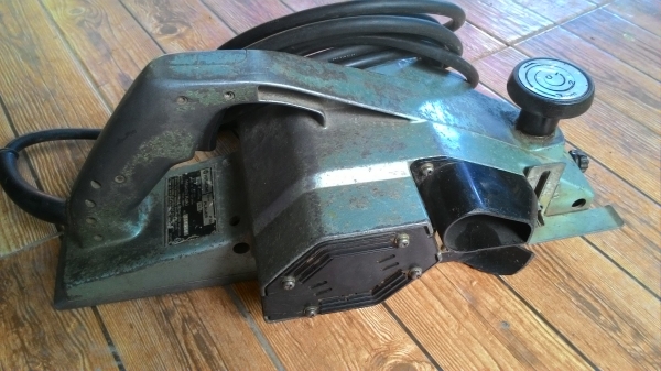 กบไฟฟ้า HITACHI P30 รุ่นเก่า กบไฟฟ้า HITACHI P30 รุ่นเก่า