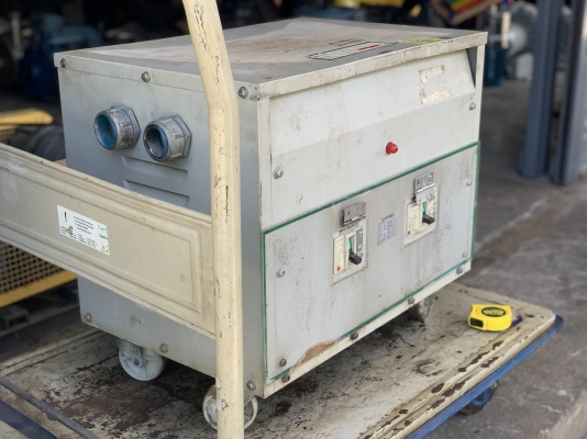 ขายหม้อแปลงไฟฟ้าคุมเครื่องจักร 30Kva ไฟเข้า 380V ออก 200V สภาพสวยใหม่มาก ตัวใหญ่ พร้อมใช้งาน ขายหม้อแปลงไฟฟ้าคุมเครื่องจักร 30Kva ไฟเข้า 380V ออก 200V สภาพสวยใหม่มาก ตัวใหญ่ พร้อมใช้งาน