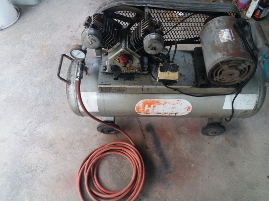 ขายปั้ลม HERO 85ลิตร มอเตอร์มิตซู1แรง ขายปั้ลม HERO 85ลิตร มอเตอร์มิตซู1แรง