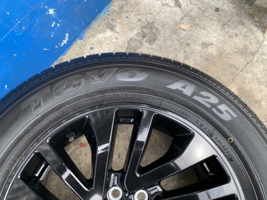 แม็กป้ายแดง Nissan Navara Caliber NP300 Black Edition ขอบ 18 พร้อมยางป้ายแดง 255-60-18 TOYO ปลายปี 1