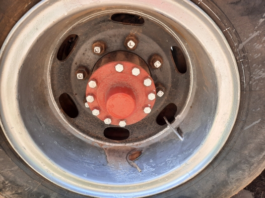 ขายเทลเลอหางพับรถเกี่ยว เครื่อง6BB1-145แรง ช่วงล่างใหญ่ เฟืองท้ายหมวกเจ็ก โบกี้ใหญ่ ลูกหมากร้อย เล่มมี