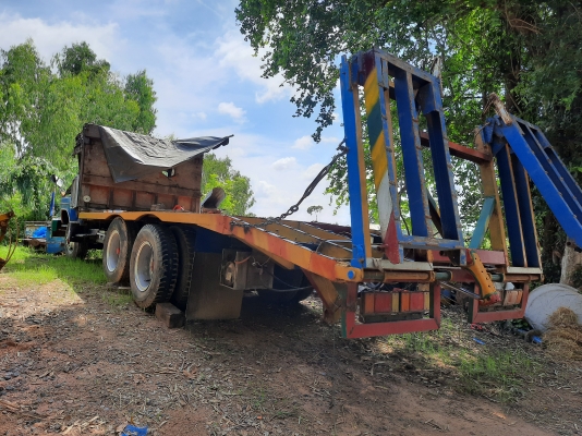 ขายเทลเลอหางพับรถเกี่ยว เครื่อง6BB1-145แรง ช่วงล่างใหญ่ เฟืองท้ายหมวกเจ็ก โบกี้ใหญ่ ลูกหมากร้อย เล่มมี