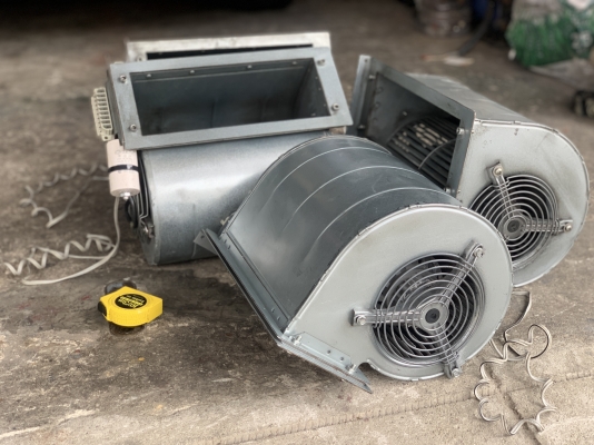 ขายพัดลมโบวเวอร์ดูด-เป่าอากาศ EBM 700W 220V ไฟบ้าน made in Germany รุ่นรอบเร็ว สภาพสวย หมุนนิ่ม ให้ลมแรง พร้อมใช้งาน มี 4ตัวครับ ราคาตัวละ 2,600 บาท