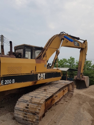 CAT E200B พร้อมใช้งาน