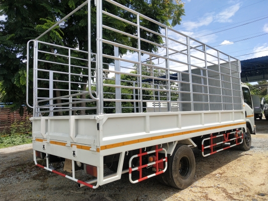6 ล้อกลาง EURO3 ISUZU NQR 175 แรงม้า คอมมอนเรว * ยาว 5.50 ม.ปี2556* ราคา 690000บาทนะคะรถสวยเดิม+สภาพ