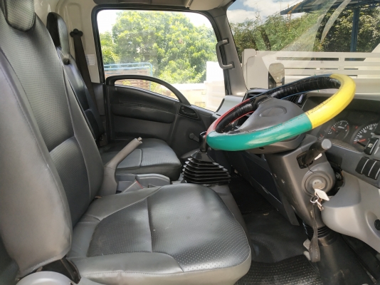 6 ล้อกลาง EURO3 ISUZU NQR 175 แรงม้า คอมมอนเรว * ยาว 5.50 ม.ปี2556* ราคา 690000บาทนะคะรถสวยเดิม+สภาพ