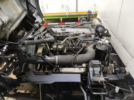 6 ล้อกลาง EURO3 ISUZU NQR 175 แรงม้า คอมมอนเรว * ยาว 5.50 ม.ปี2556* ราคา 690000บาทนะคะรถสวยเดิม+สภาพ