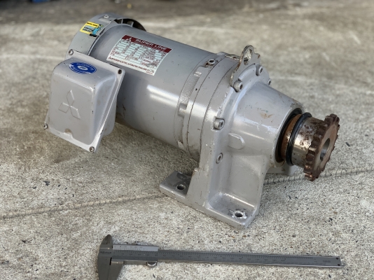 ขายมอเตอร์เกียร์ Cycrodrive Mitsubishi 1HP. 380V อัตราทด 1:21 เพลาออกประมาณ 68 รอบต่อนาที สภาพสวยใหม่มาก หมุนนิ่ม พร้อมใช้งาน