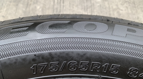 ยางใหม่ป้ายแดง 175-65-15 Bridgestone ปี 19 ใหม่ยกห้าง สวยกริ๊บ