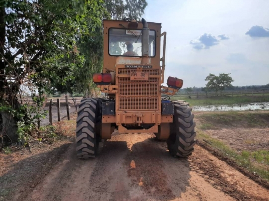 ขาย 695,000 รถเกรดเดอร์ KOMATSU GD500R-2A