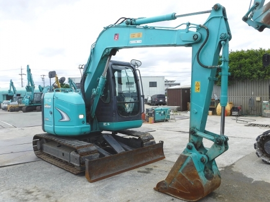 KOBELCO SK70SR-2 ซีเรียล: YT05-15942 ปี 2008 ชั่วโมงทำงาน 4135 ชั่วโมง