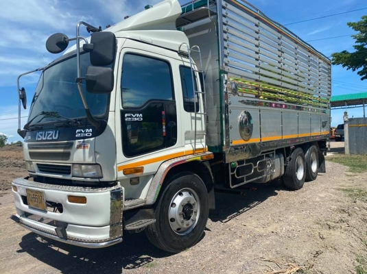 ขาย6ล้อISUZU DECA FTRแปลงเป็น10ล้อเครื่อง 6HK 240แรงเกียร์อีตั้น กระบะอลูมิเนียมยาว6.50เมตรปูทับเลส ขาย740,000บาท