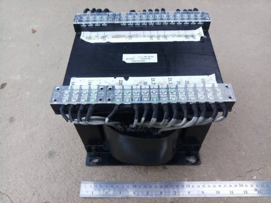 หม้อแปลง(อเนกประสงค์) input:120,115,110,100,40V output:220,110,22,25.3,30,14V ขนาด 4,300VA สภาพสวยมา