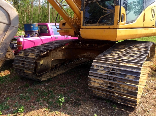 Komatsu pc200-7 พร้อมใช้งาน เล่มทะเบียน Komatsu pc200-7 พร้อมใช้งาน เล่มทะเบียน