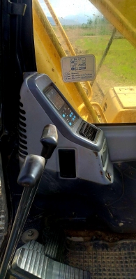 Komatsu pc200-7 พร้อมใช้งาน เล่มทะเบียน