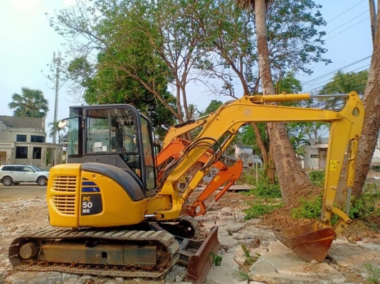 ขายจ้า..KOMATSU PC50MR-2. เก่านอกแท้  เดิมๆๆสภาพสวยสภาพสวยพร้อมใช้  โทร 089-3818694จ๊อย